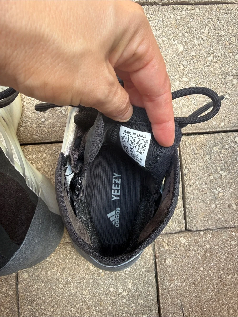 Yeezy QNTM basketball Sneakers